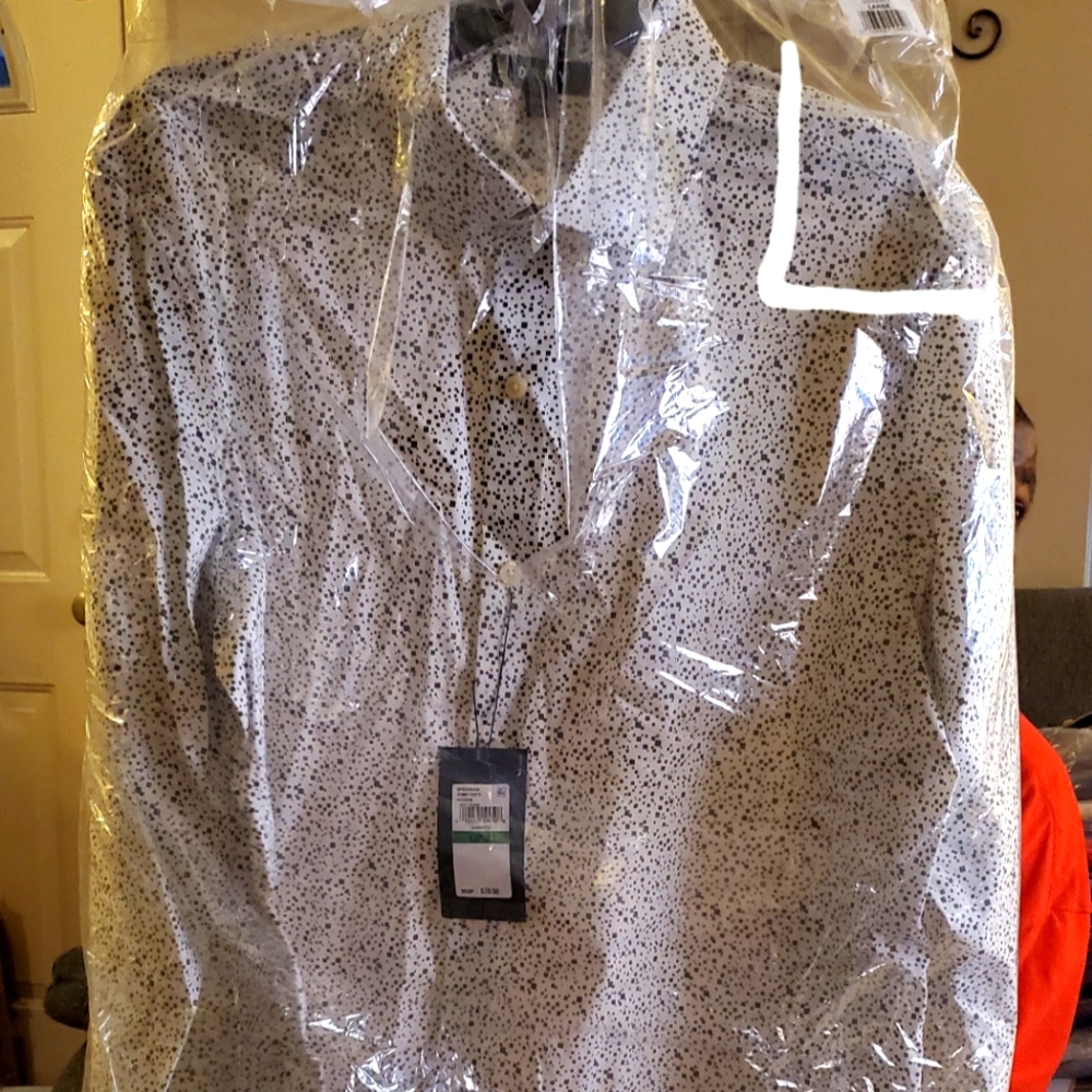 Brand new men's size large DKNY retro look